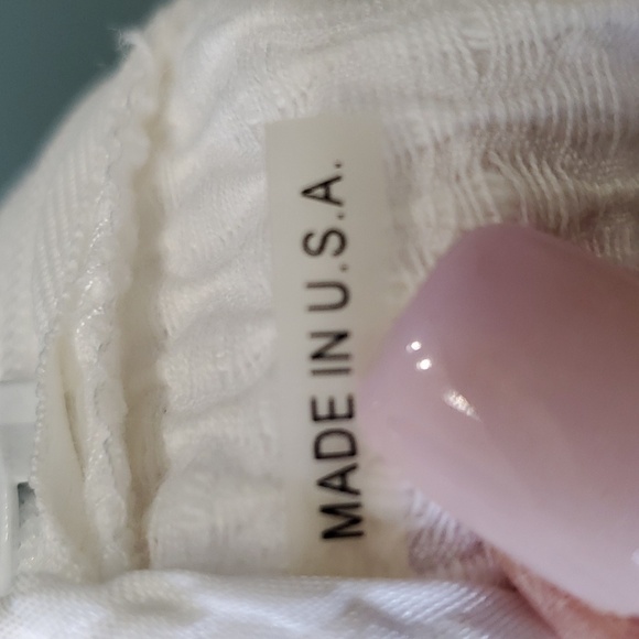 J.MCLAUGHLIN WHITE Capris.  Side zipper. Excellent condition. Size 2. - Picture 8 of 11